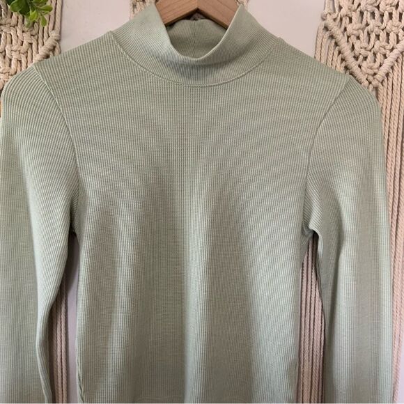 AMERICAN EAGLE Blizzard Mock Neck Rib Knit Cropped Long Sleeve T-Shirt Green M - Picture 3 of 8